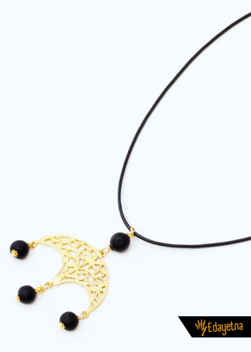 Emmy necklace with black thread